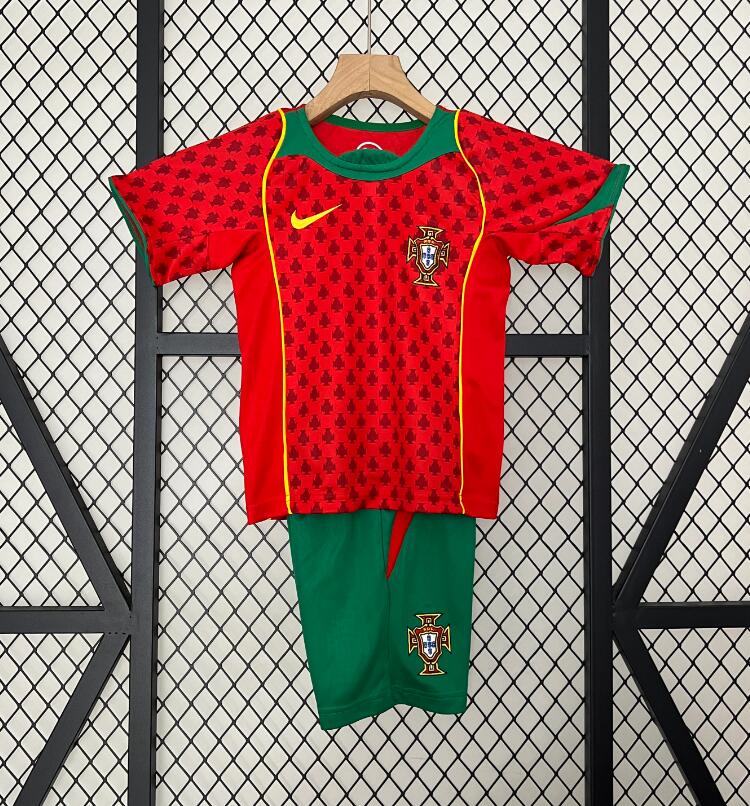 2004 kids Portugal Home