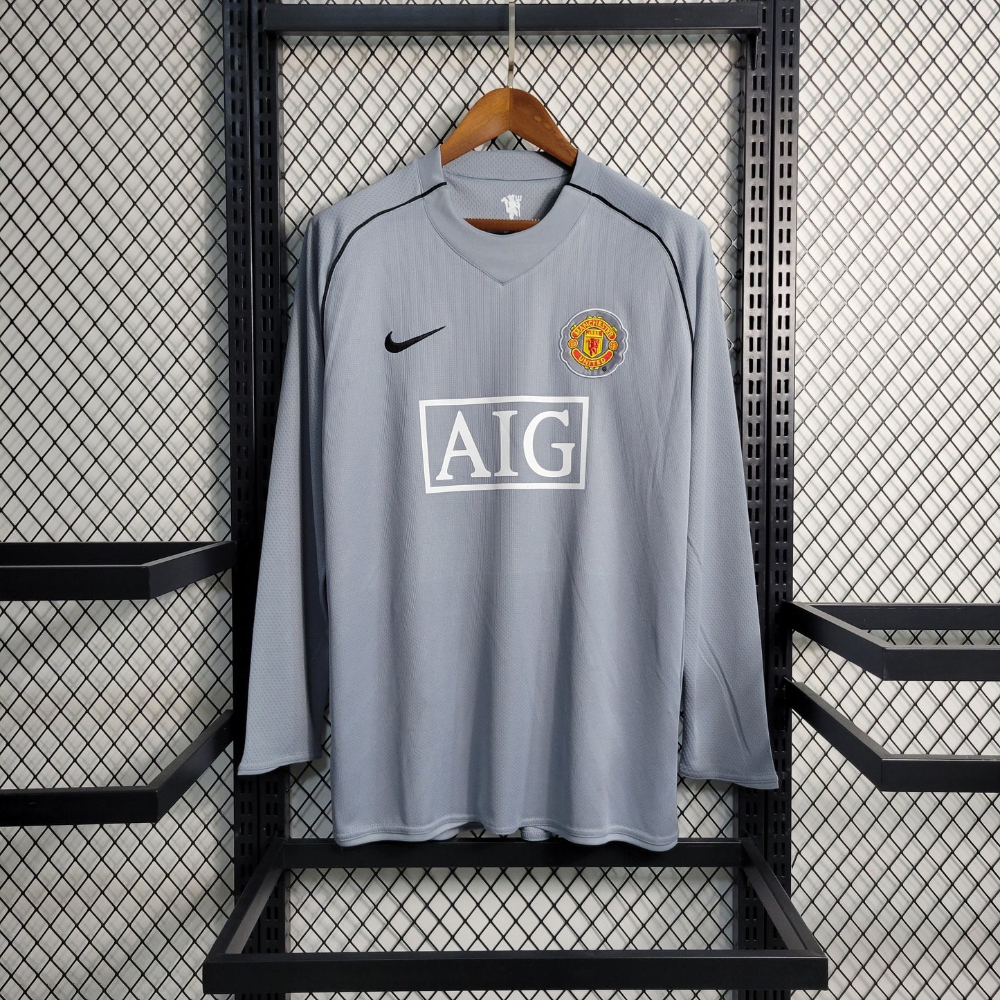 07-08 Retro Long sleeved Manchester United gray goalkeeper