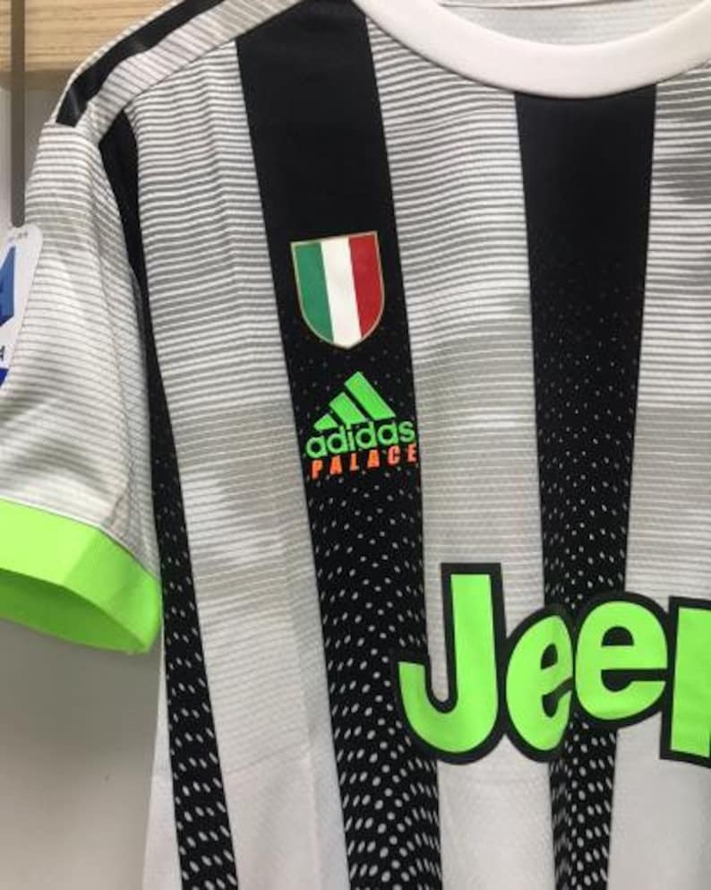 Cr7 2020/2021 FC Juventus Retro Special Edition shirt: Thaï Quality - Pro Soccer Jersey