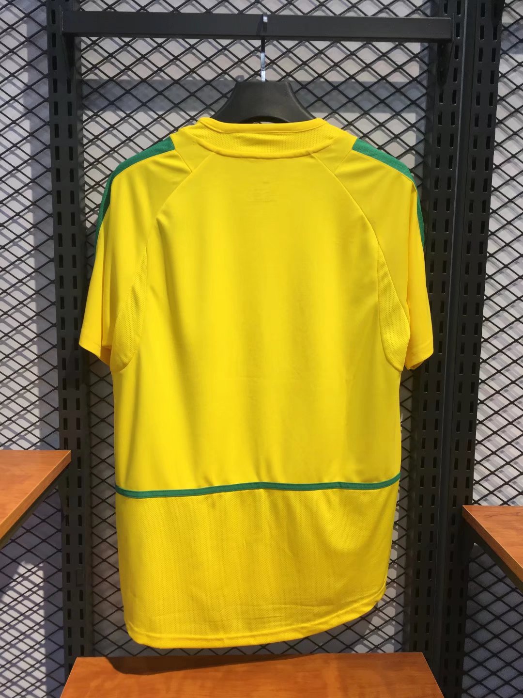 FIFA World Cup 2002 Brazil Home Retro shirt : Thaï Quality - Pro Soccer Jersey