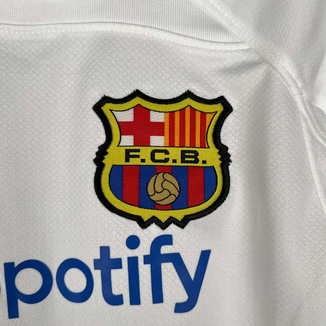 2023/2024 FC Barcelona Away Set Kids Size : Thaï Quality - Pro Soccer Jersey