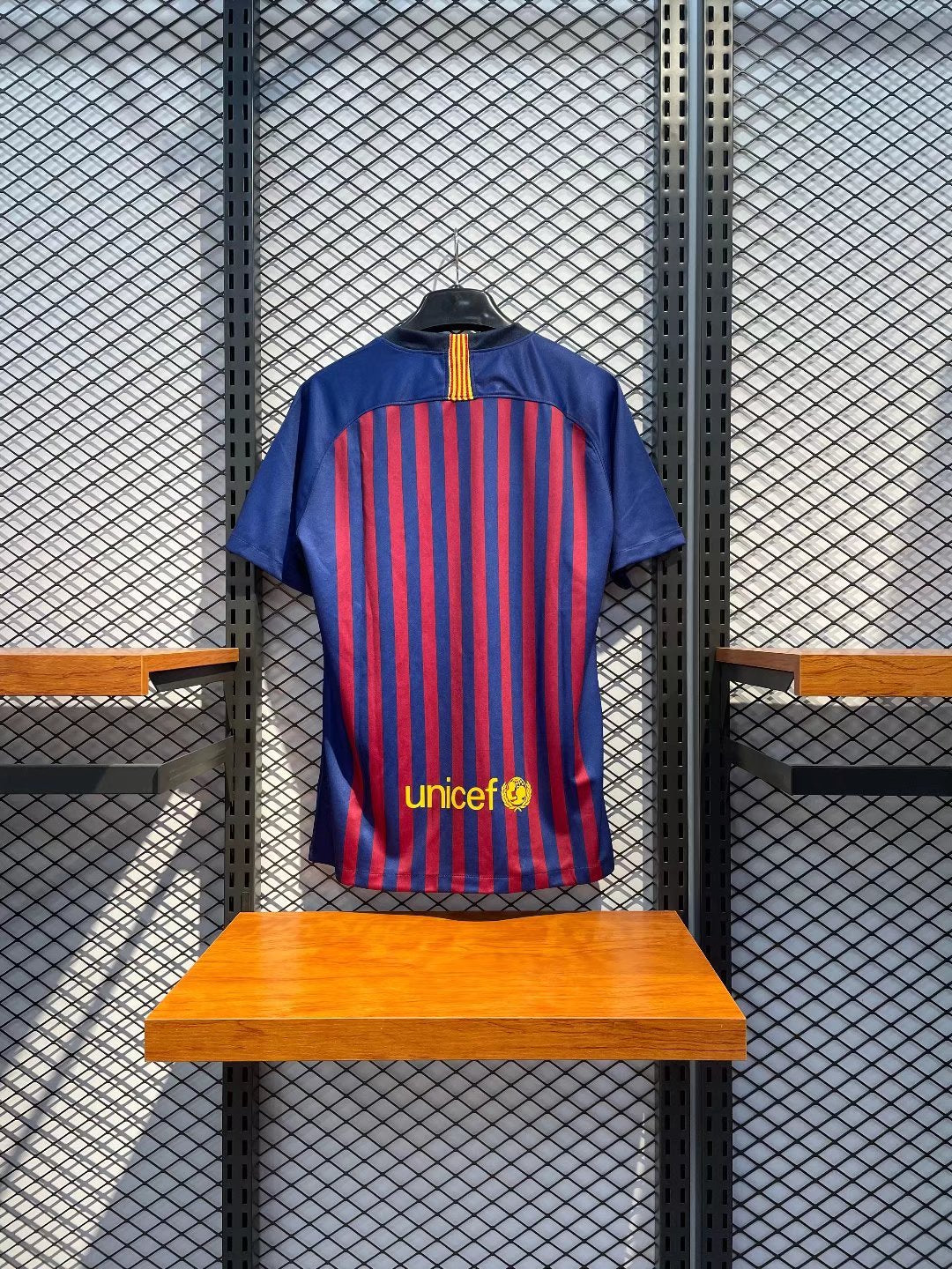 2018/2019 FC Barcelona Retro Home shirt : Thaï Quality - Pro Soccer Jersey