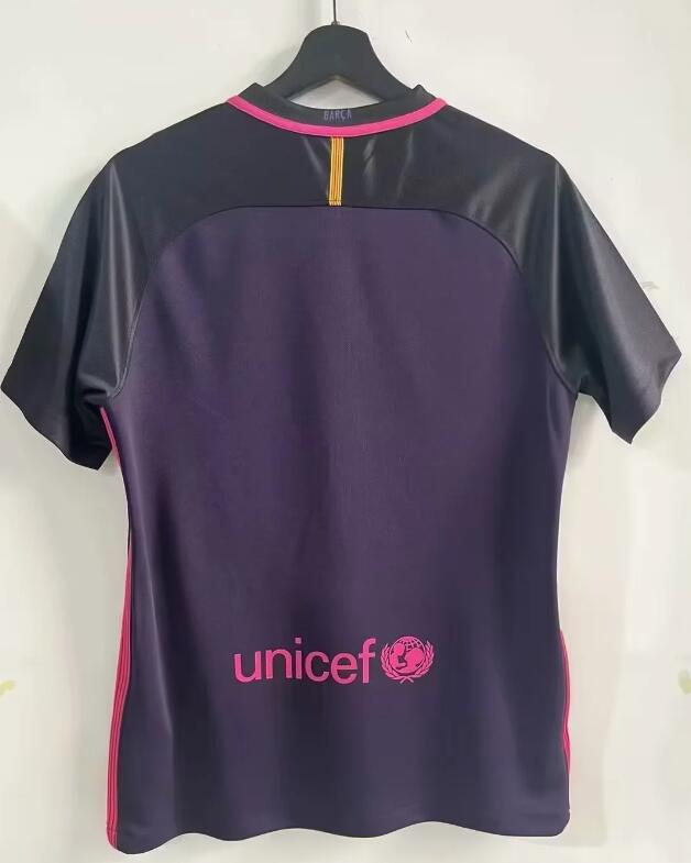 16-17 Barcelona away