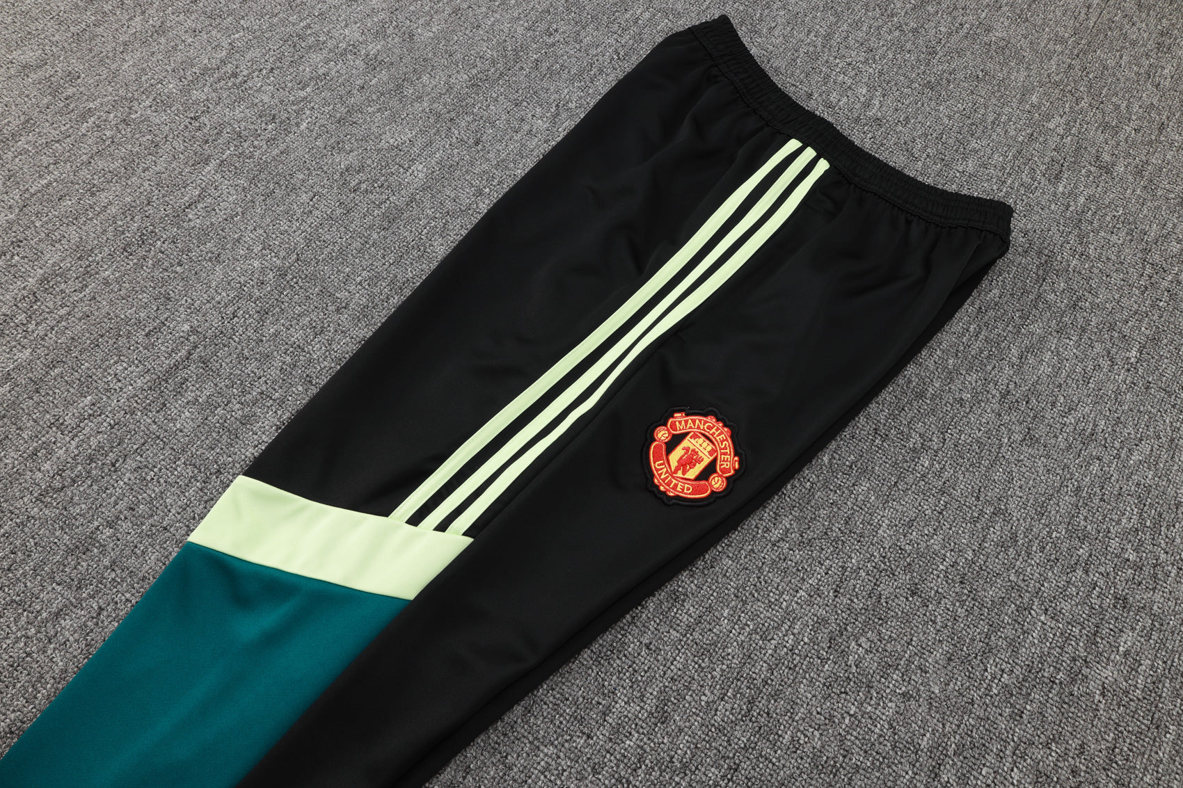 Manchester United Away Tracksuit 24/25 - Pro Soccer Jersey