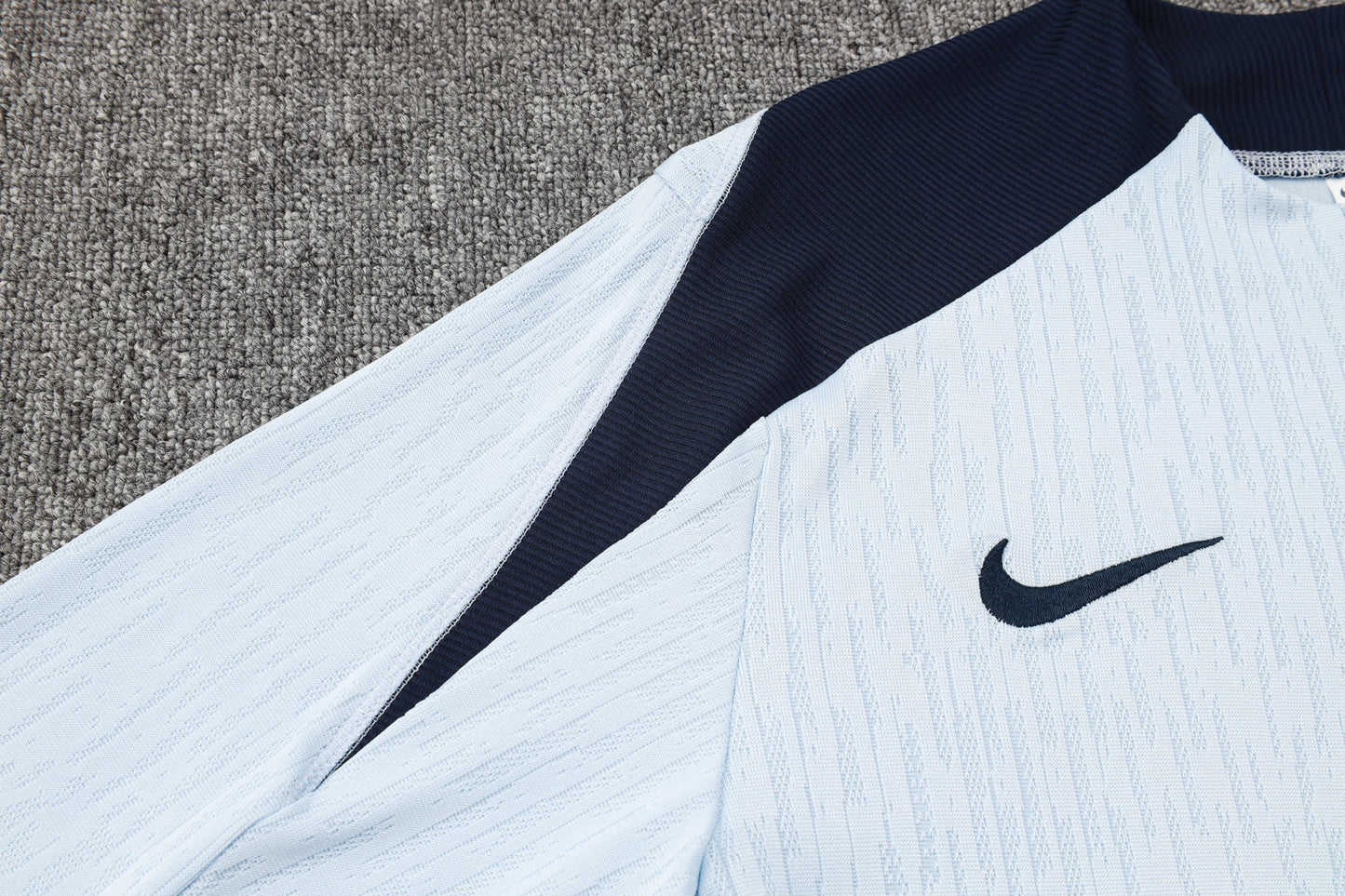 France Home Tracksuit 24/25 White - Pro Soccer Jersey