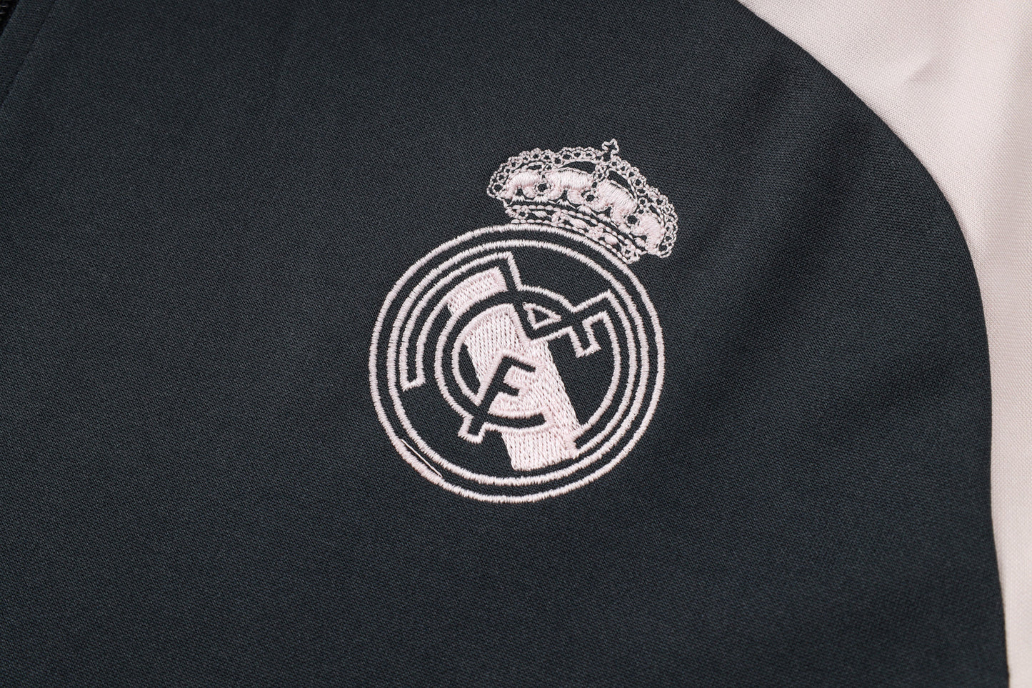 Real Madrid Tracksuit 24/25 Fully Gray - Pro Soccer Jersey