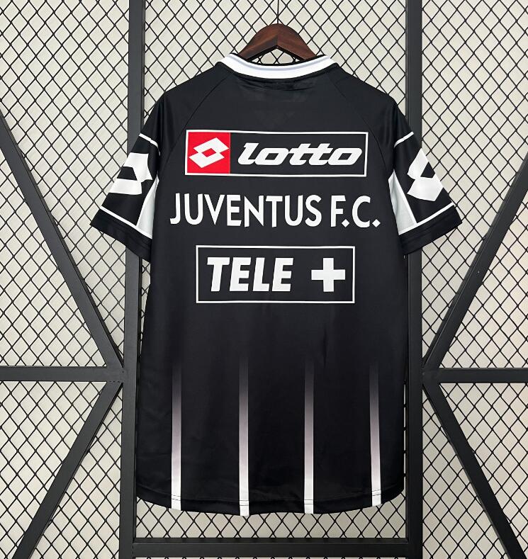 00-01 Juventus Black