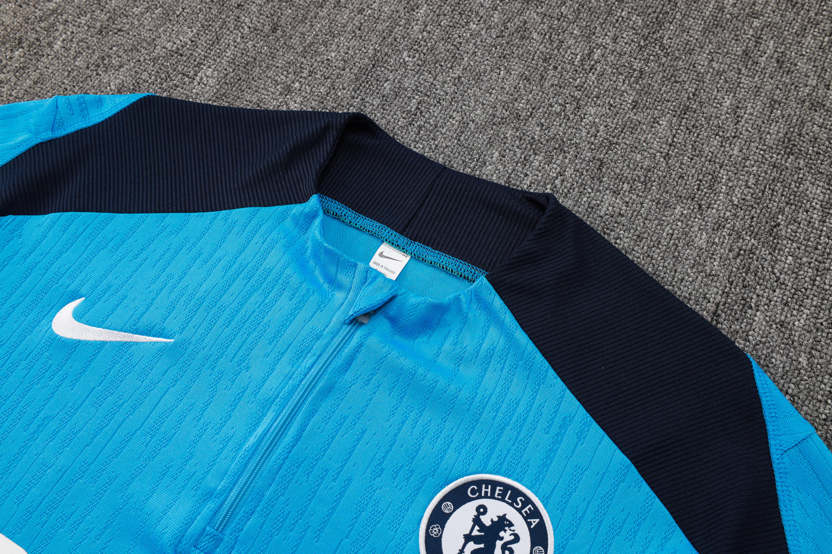 Chelsea Home Tracksuit 24/25 LV 2 - Pro Soccer Jersey