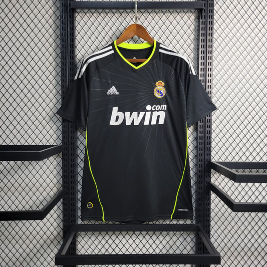 10-11 Retro Real Madrid away