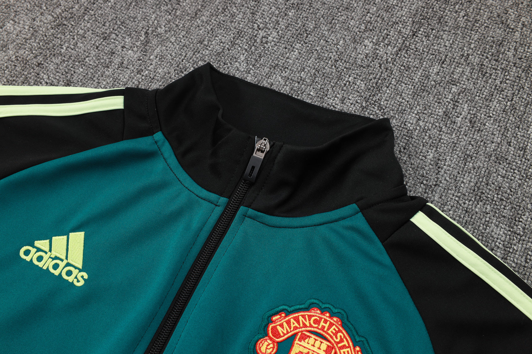 Manchester United Away Tracksuit 24/25 - Pro Soccer Jersey