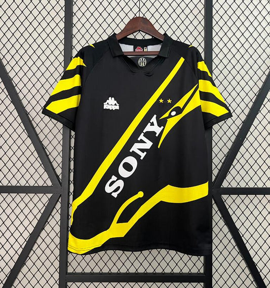 96-97 Juventus third game