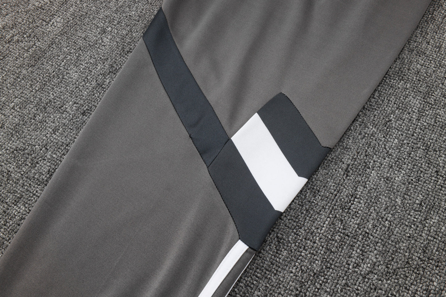 Real Madrid Fully Gray Tracksuit 24/25 - Pro Soccer Jersey