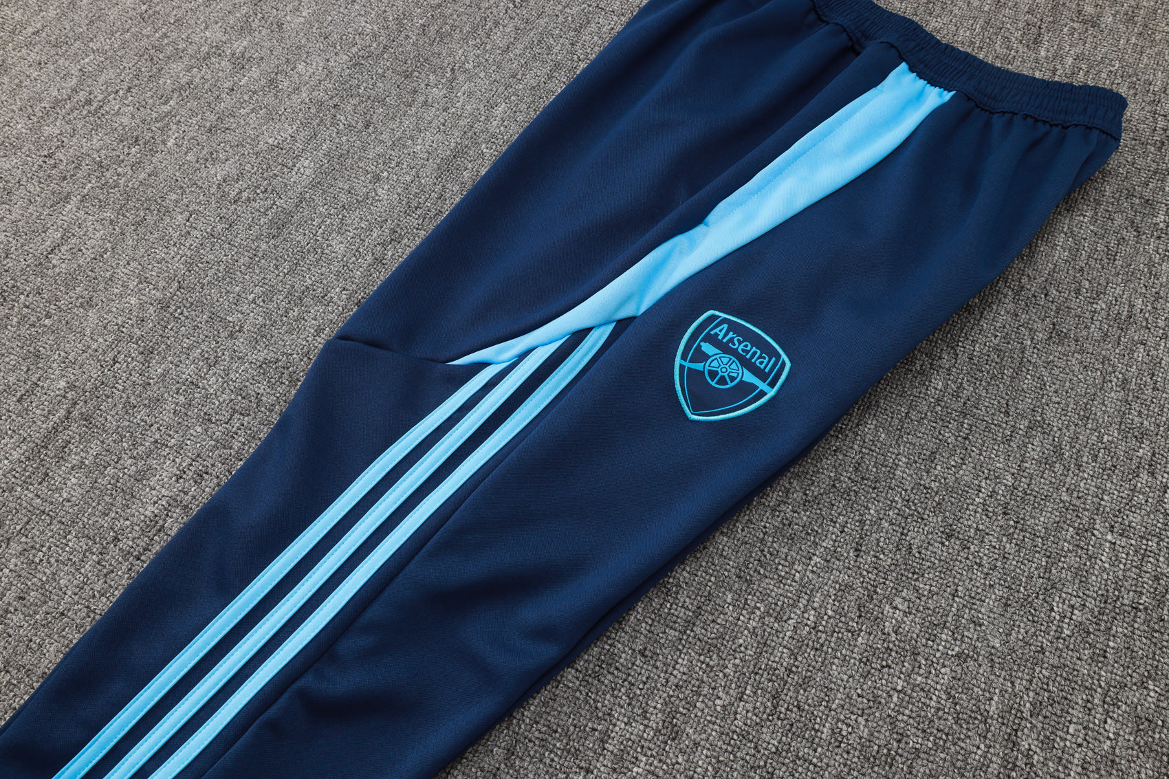 Arsenal Away Tracksuit 24/25 Hoodie Version - Pro Soccer Jersey