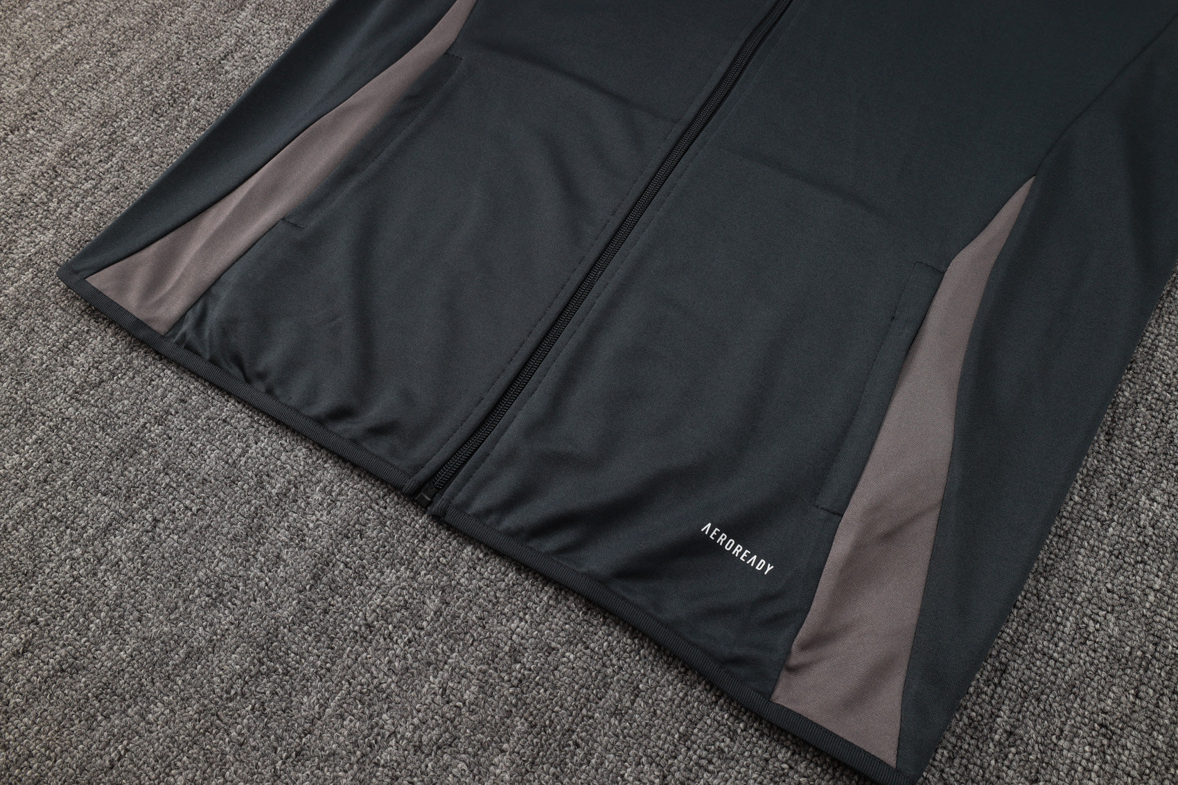 Real Madrid Tracksuit 24/25 Fully Gray - Pro Soccer Jersey