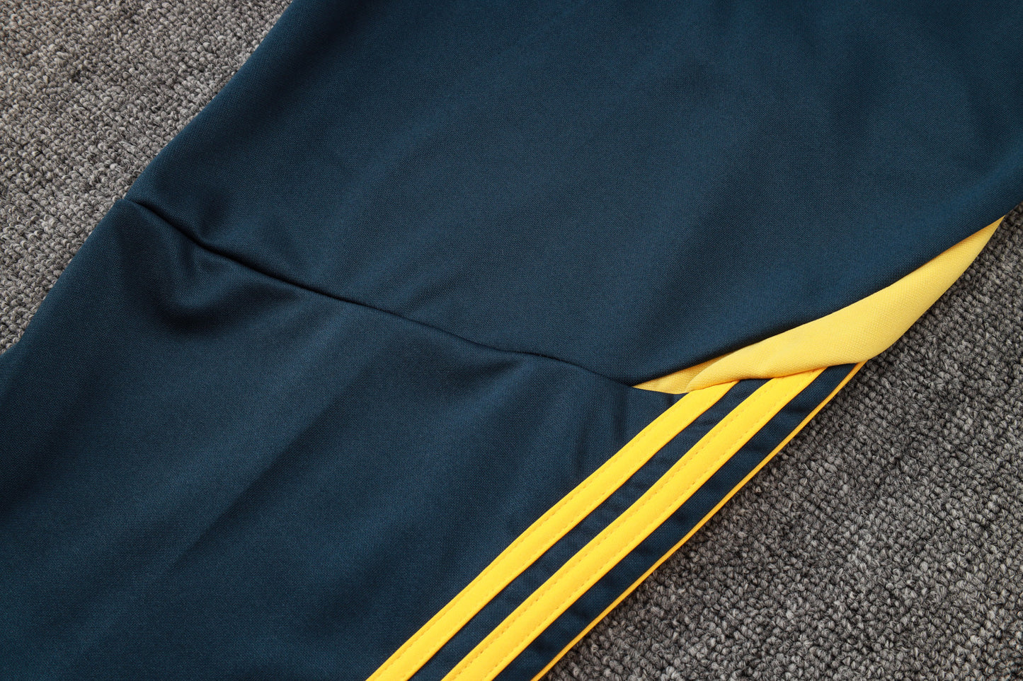 Real Madrid Tracksuit 24/25 Hoodie Version - Pro Soccer Jersey