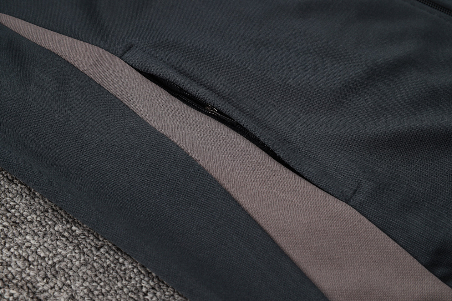 Real Madrid Tracksuit 24/25 Fully Gray - Pro Soccer Jersey