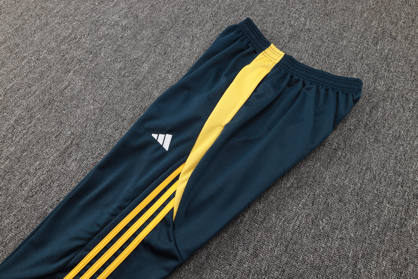 Real Madrid Tracksuit 24/25 Hoodie Version - Pro Soccer Jersey