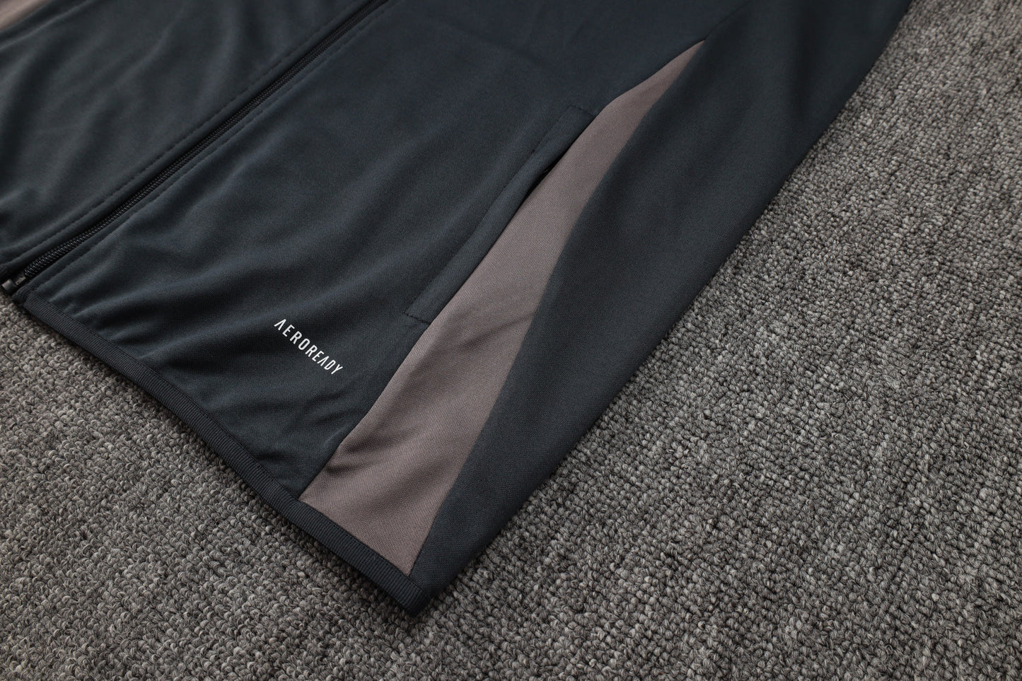 Real Madrid Tracksuit 24/25 Fully Gray - Pro Soccer Jersey