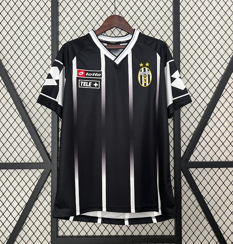 00-01 Juventus Black