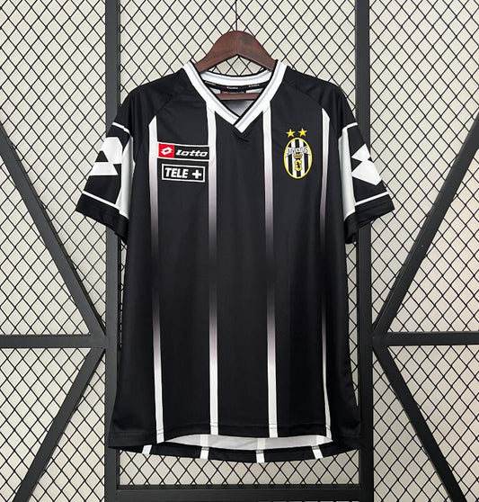 00-01 Juventus Black