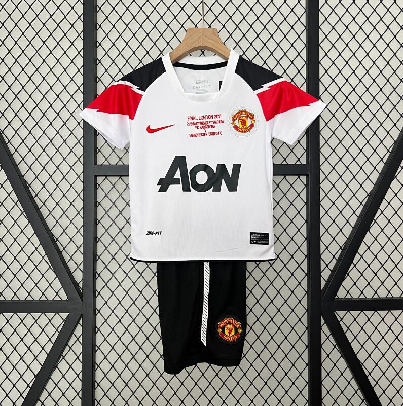10-11 kids M-U Champions League away