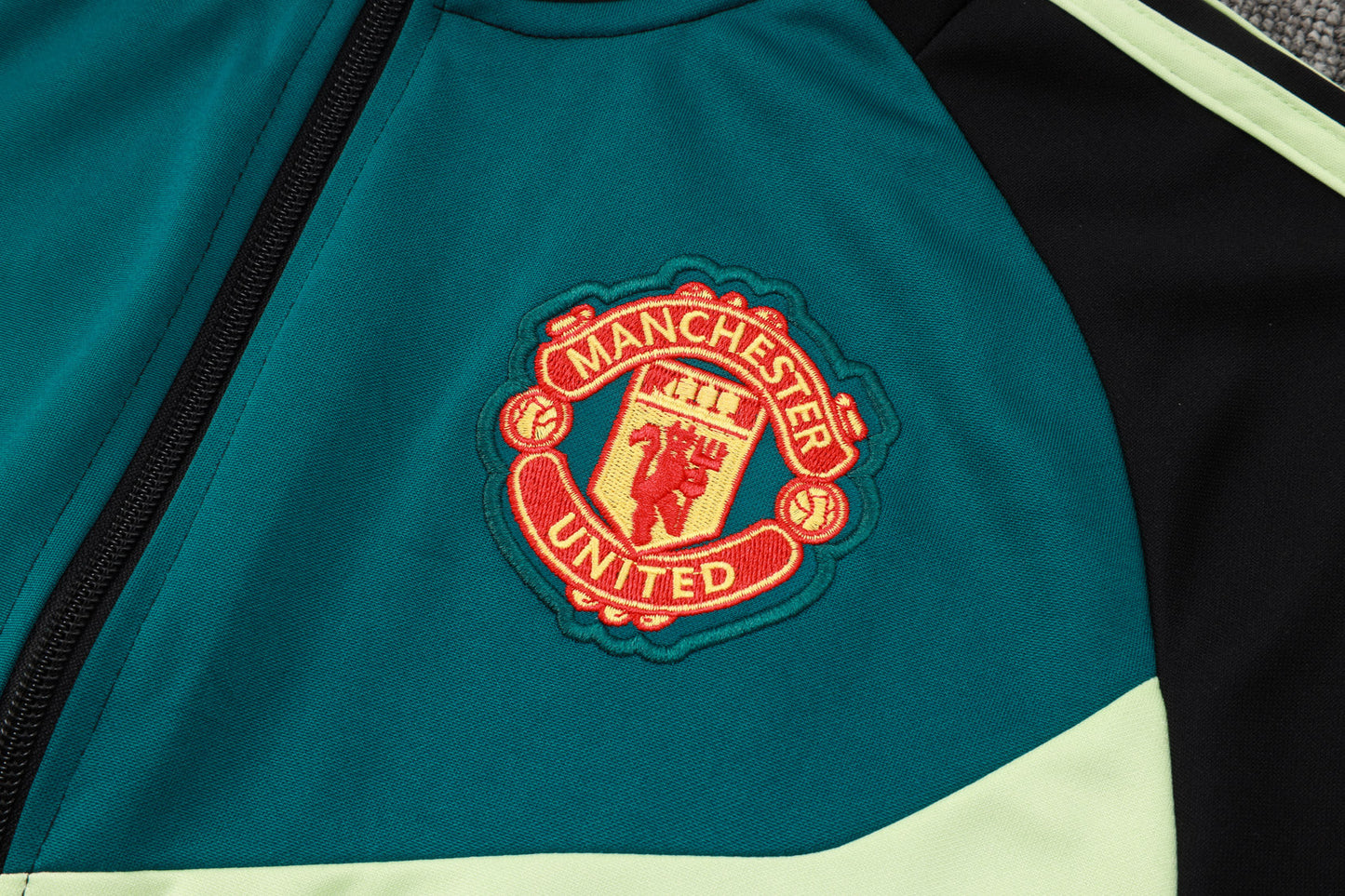 Manchester United Away Tracksuit 24/25 - Pro Soccer Jersey