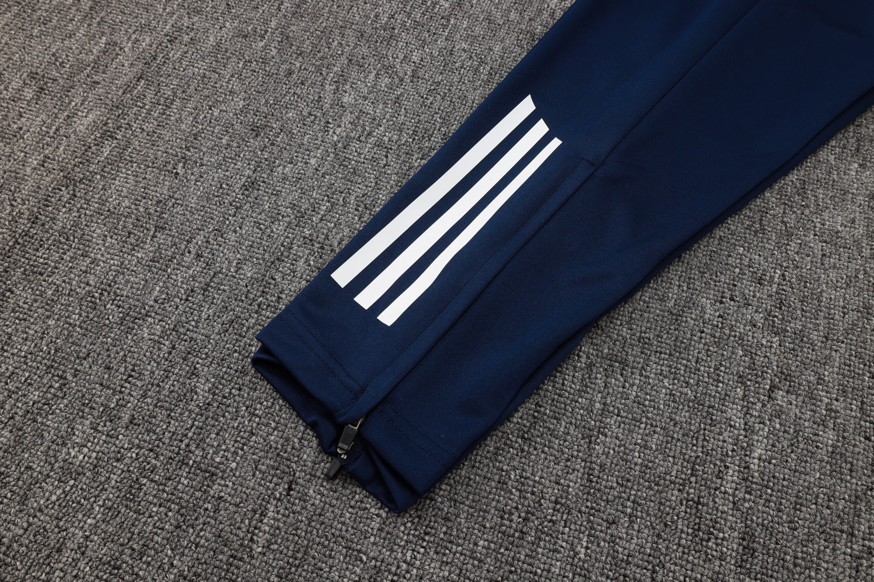 Arsenal Home Tracksuit 24/25 - Pro Soccer Jersey