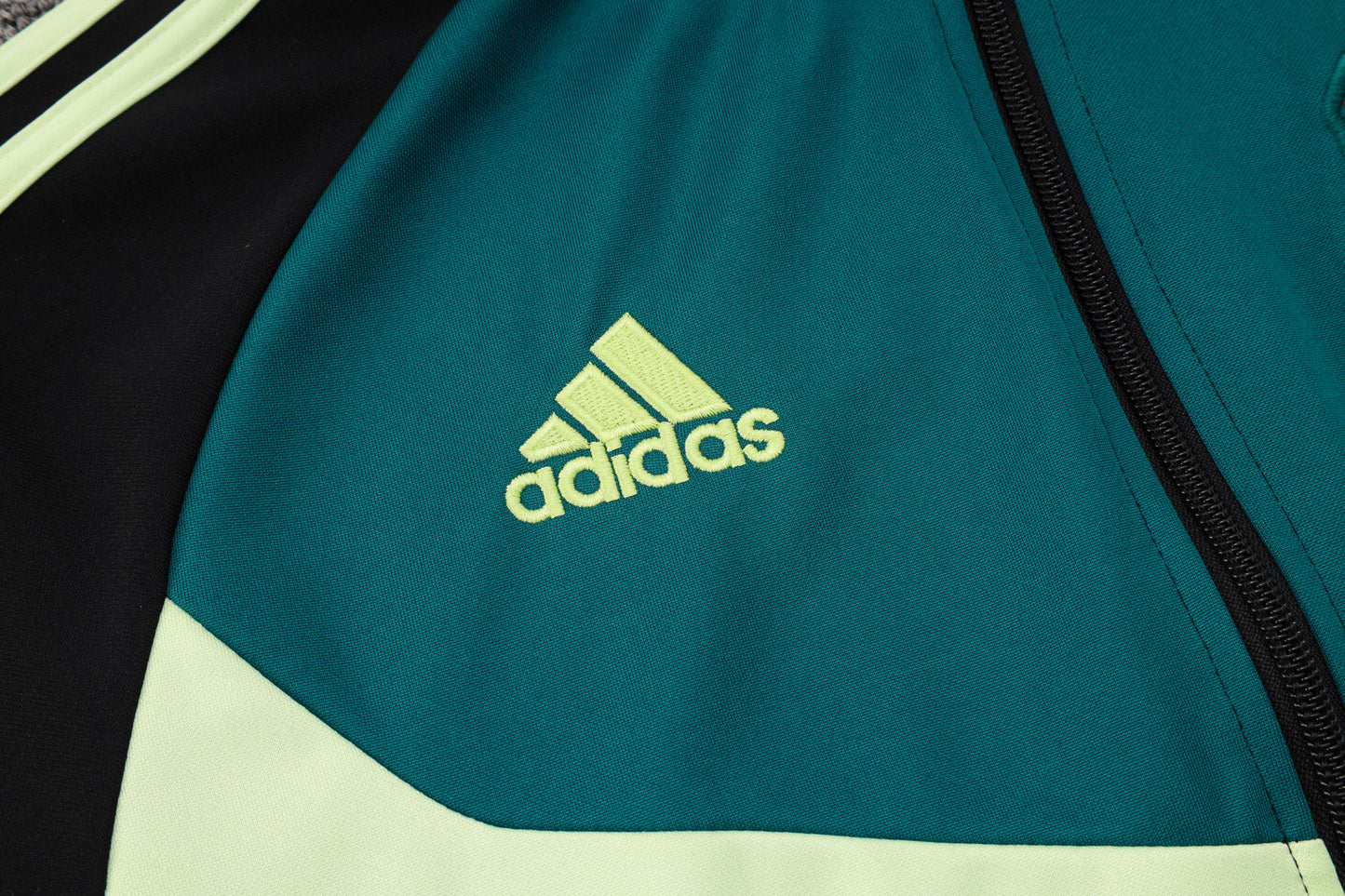 Manchester United Away Tracksuit 24/25 - Pro Soccer Jersey