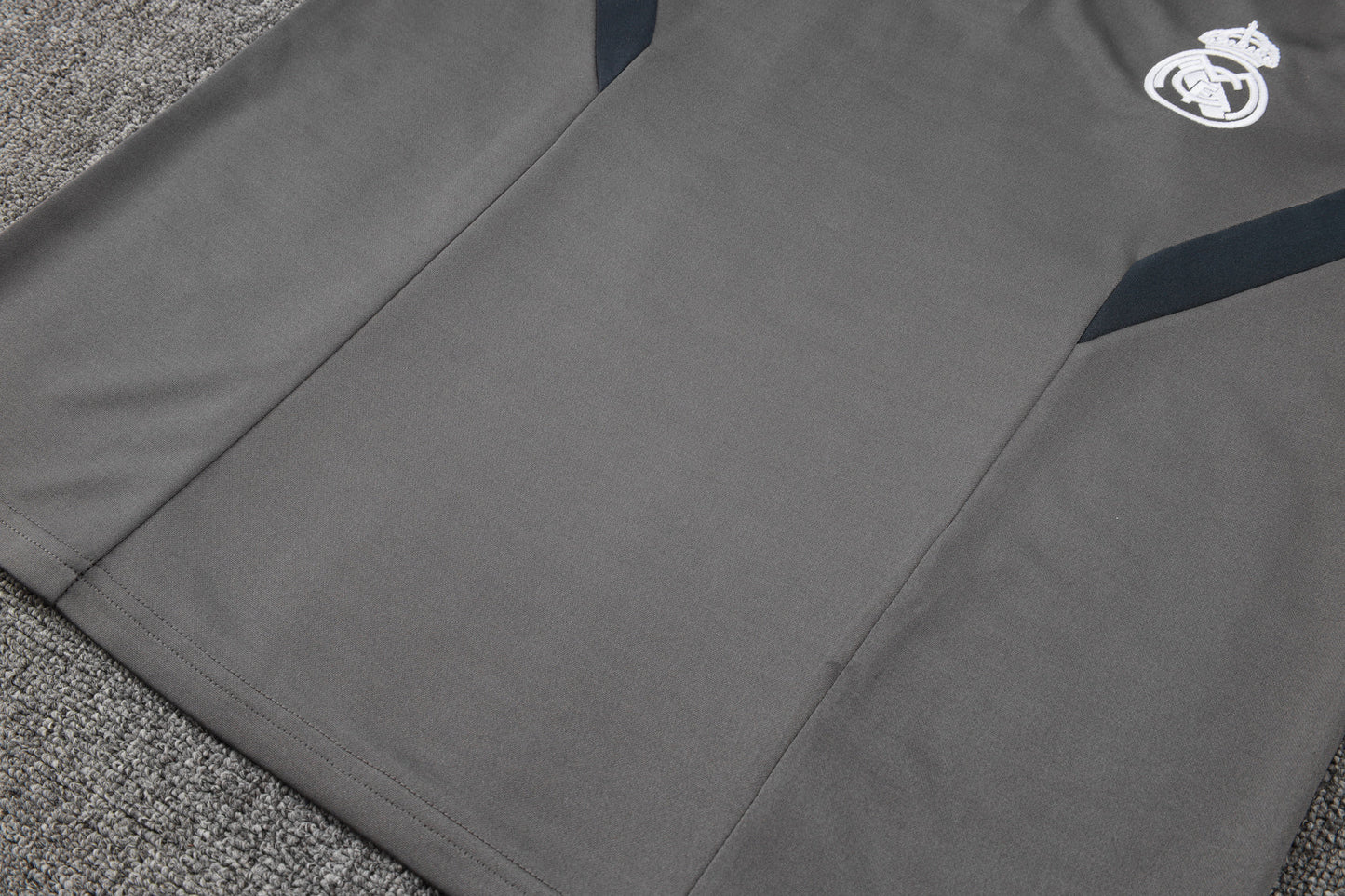 Real Madrid Fully Gray Tracksuit 24/25 - Pro Soccer Jersey