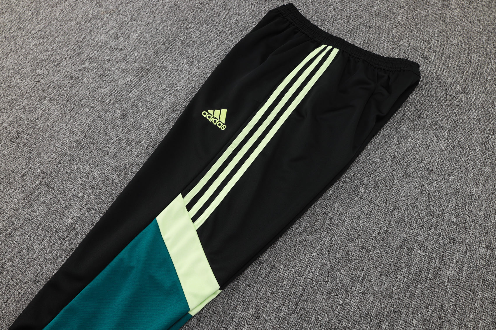 Manchester United Away Tracksuit 24/25 - Pro Soccer Jersey