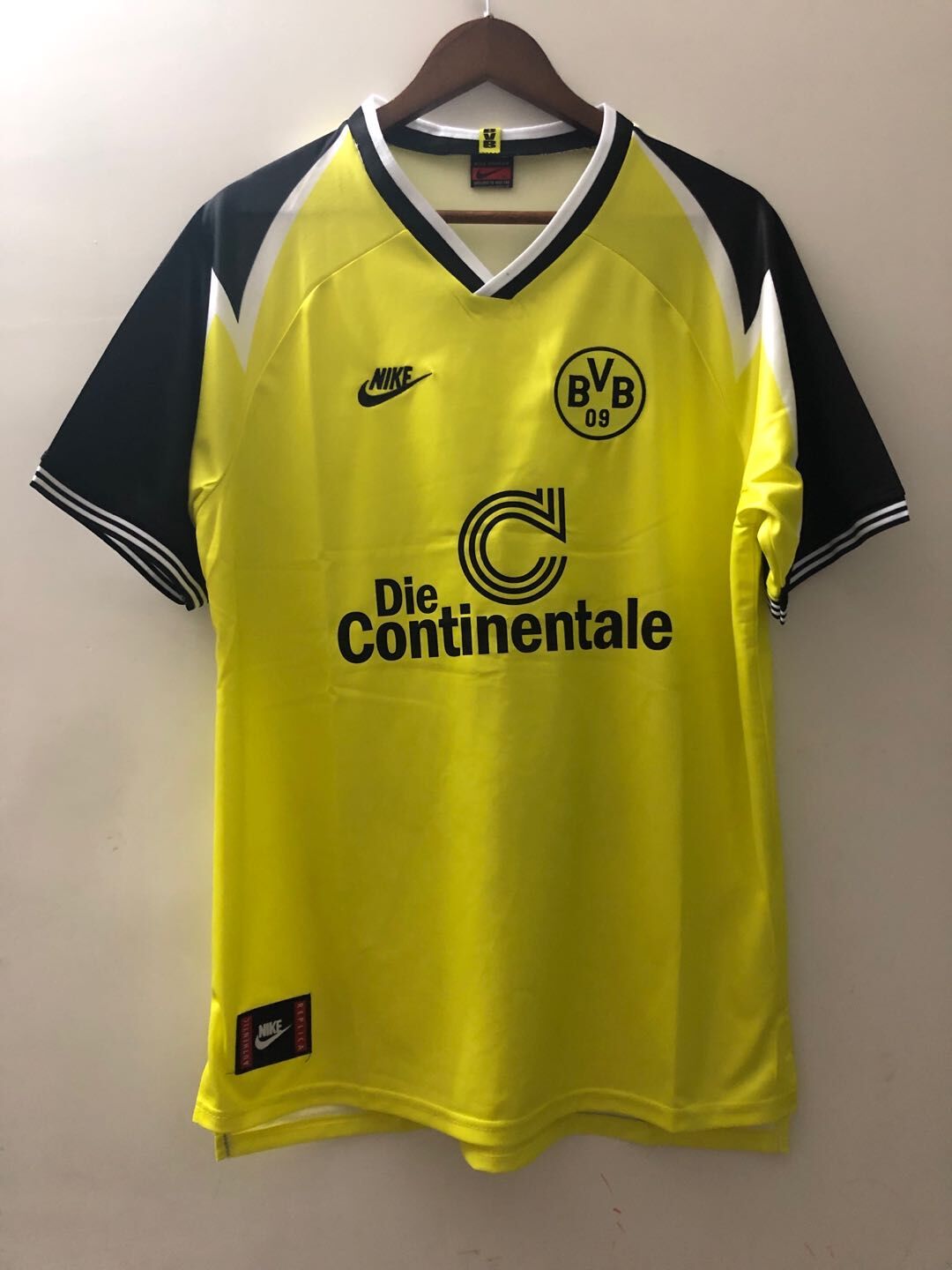 Dortmund home 1995-1996 MOLLER #10