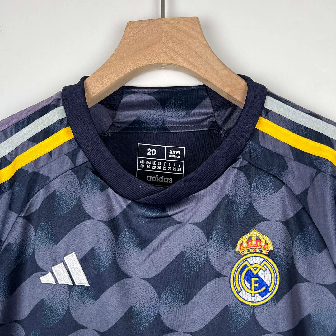2023/2024 FC Real Madrid away Set Kids Size : Thaï Quality - Pro Soccer Jersey