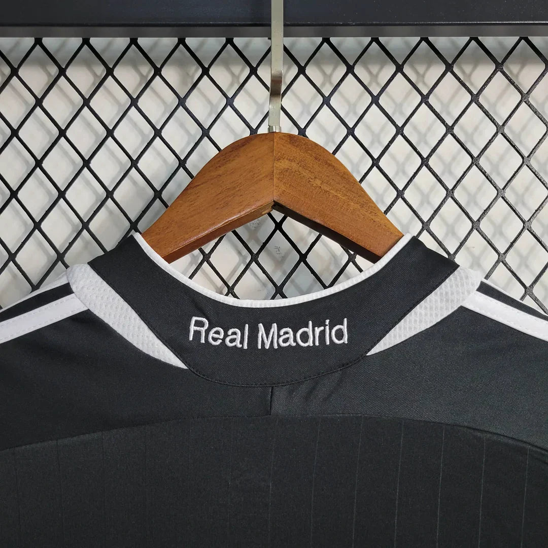 2006/2007 FC Real Madrid Retro away shirt Long Sleeves : Thaï Quality - Pro Soccer Jersey