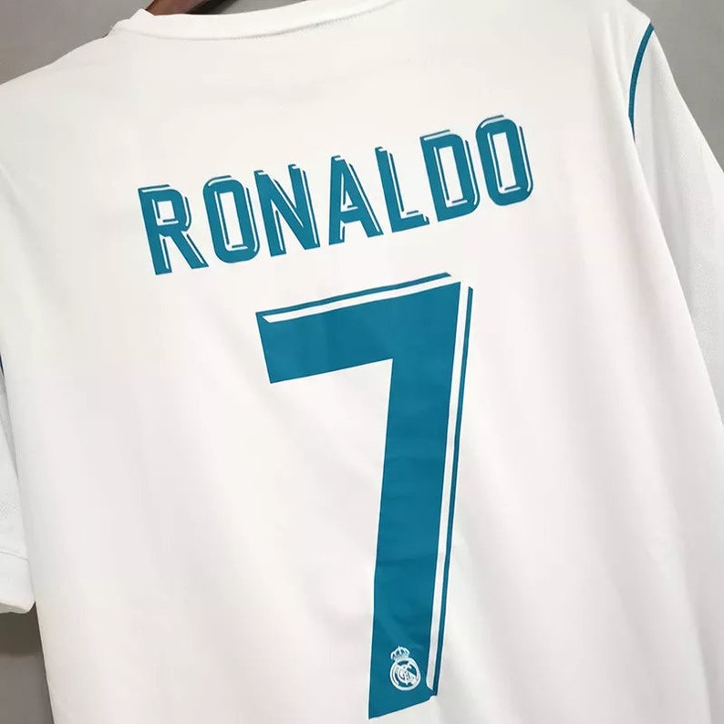 2017/2018 FC Real Madrid Retro Home shirt Long Sleeves : Thaï Quality - Pro Soccer Jersey