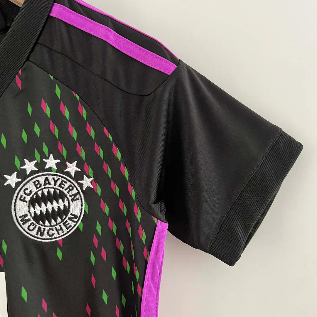 2023/204 FC Bayern Munich away Set Kids Size : Thaï Quality - Pro Soccer Jersey