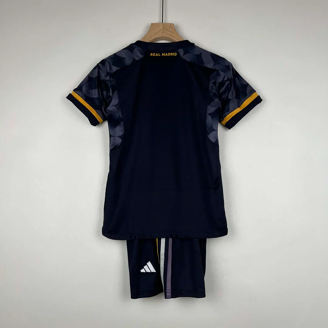 2023/2024 FC Real Madrid away Set Kids Size : Thaï Quality - Pro Soccer Jersey