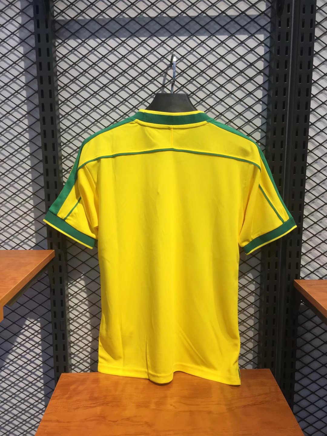 FIFA World Cup 1998 Brazil Home Retro shirt : Thaï Quality - Pro Soccer Jersey