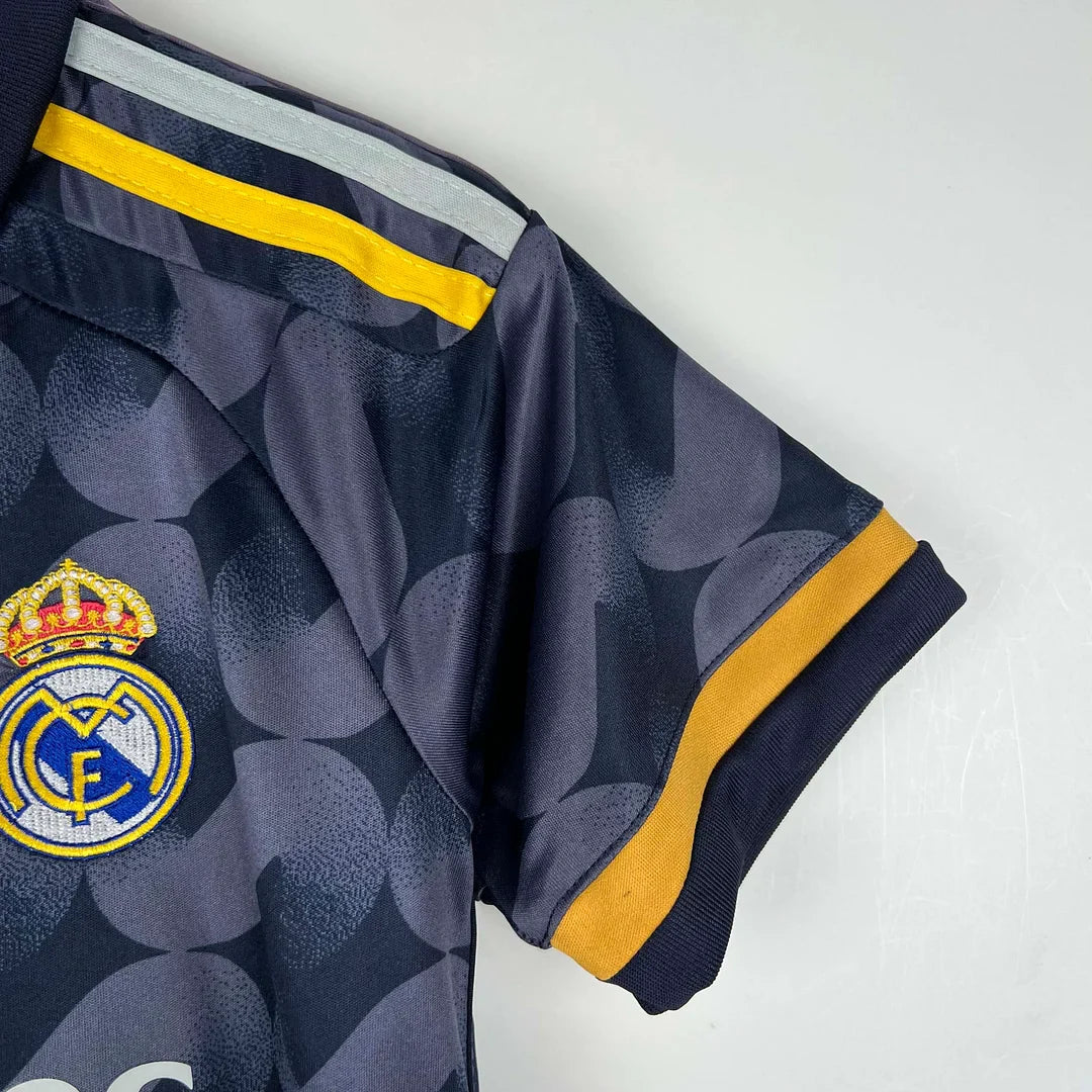 2023/2024 FC Real Madrid away Set Kids Size : Thaï Quality - Pro Soccer Jersey