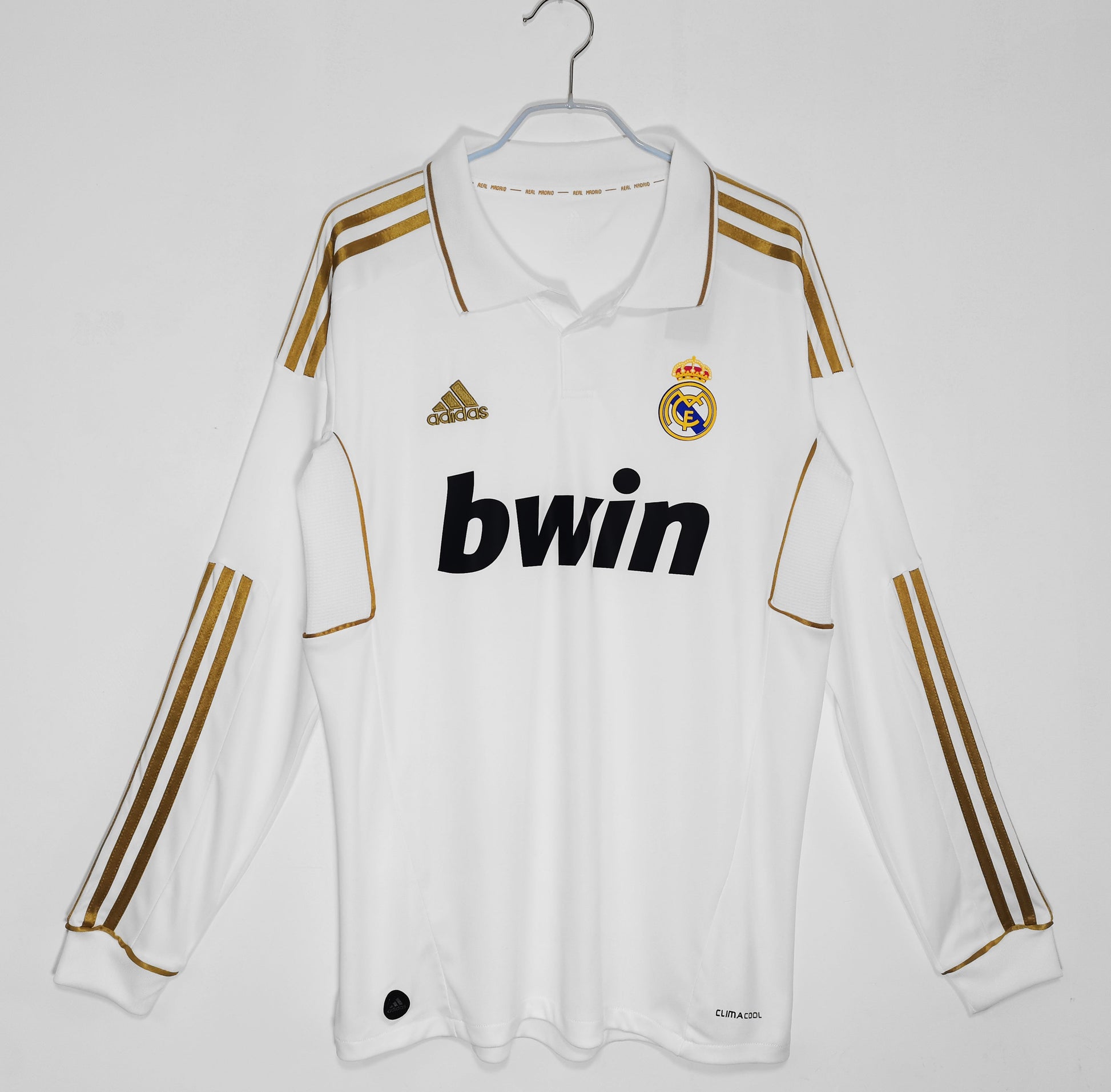 2011/2012 Real Madrid Retro Home shirt Long Sleeves : Thaï Quality - Pro Soccer Jersey