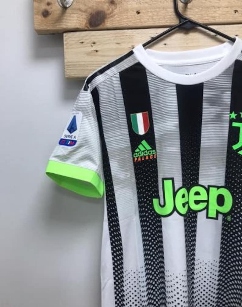 Cr7 2020/2021 FC Juventus Retro Special Edition shirt: Thaï Quality - Pro Soccer Jersey