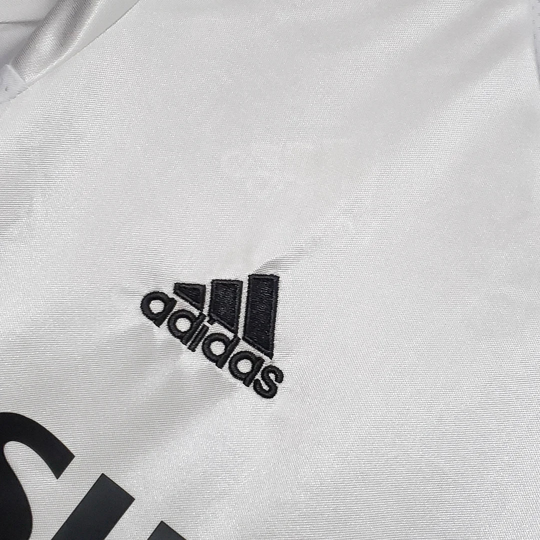 2005/2006 FC Real Madrid Retro Home shirt : Thaï Quality - Pro Soccer Jersey