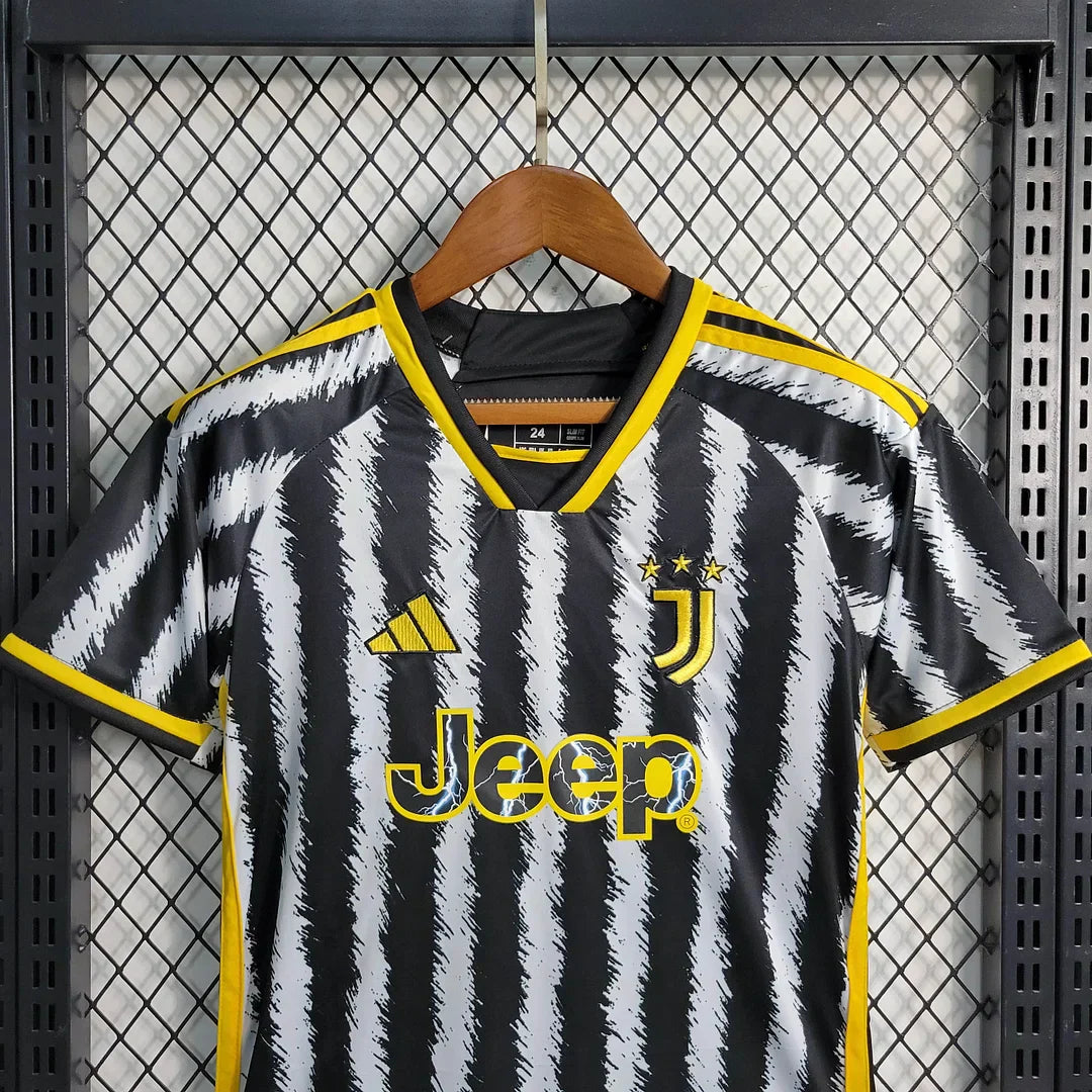2023/2024 FC Juventus Home shirt : Thaï Quality - Pro Soccer Jersey