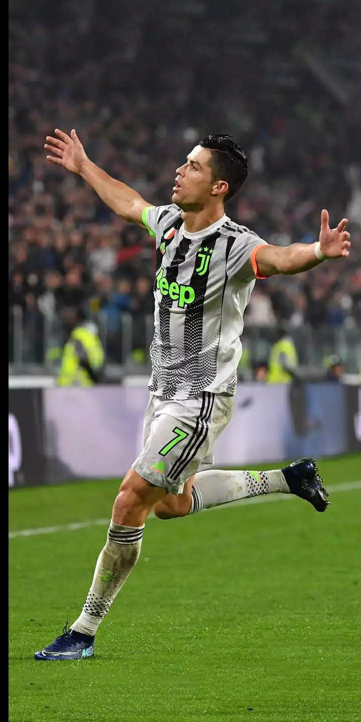 Cr7 2020/2021 FC Juventus Retro Special Edition shirt: Thaï Quality - Pro Soccer Jersey