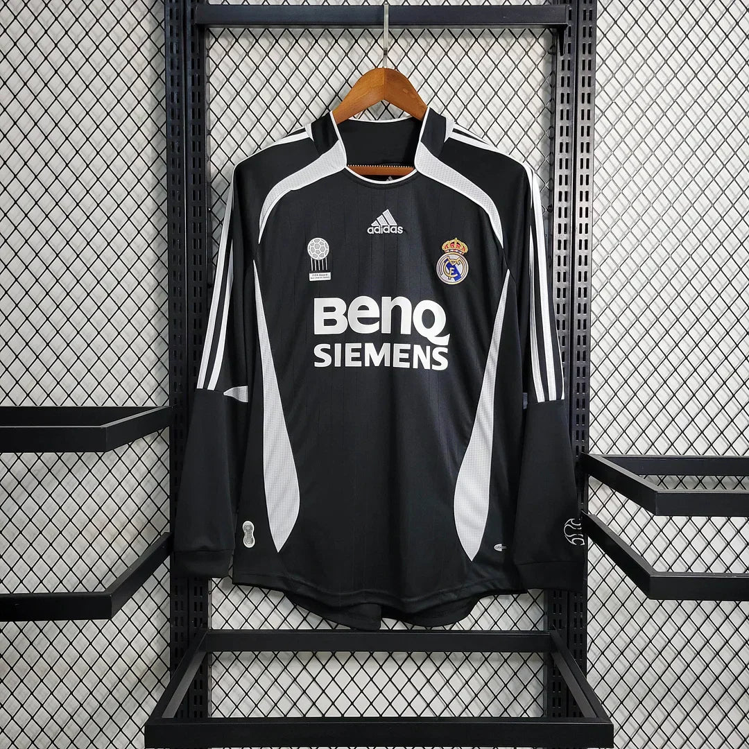 2006/2007 FC Real Madrid Retro away shirt Long Sleeves : Thaï Quality - Pro Soccer Jersey