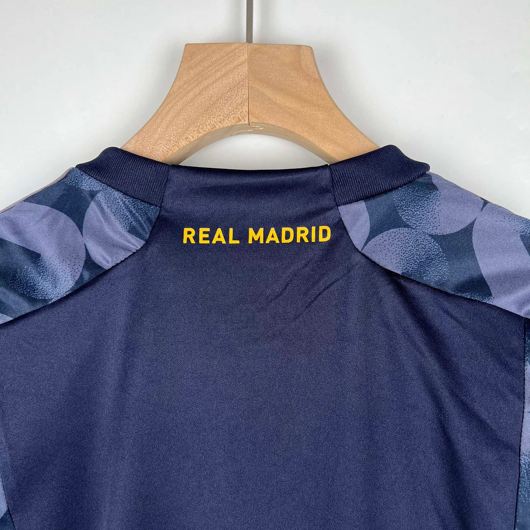 2023/2024 FC Real Madrid away Set Kids Size : Thaï Quality - Pro Soccer Jersey